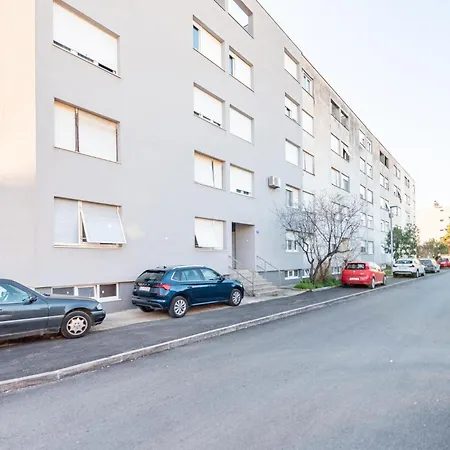 2 Bedroom Stunning In