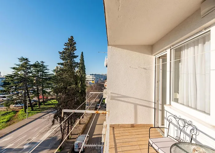 شقة 2 Bedroom Stunning In