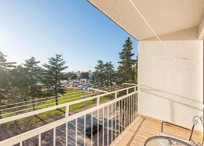 2 Bedroom Stunning In * زادار