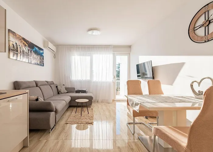 2 Bedroom Stunning In