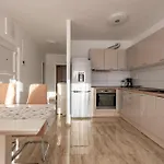 2 Bedroom Stunning In زادار