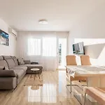 2 Bedroom Stunning In