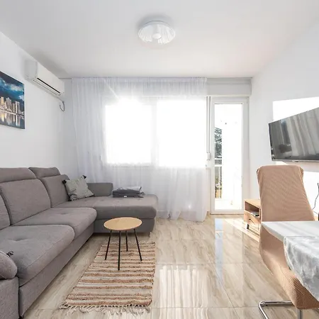 Stunning In With Wifi Apartment Zadar