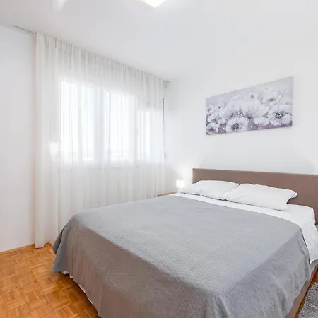 Stunning In With Wifi Apartment Zadar