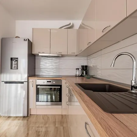 Stunning In With Wifi Apartment *