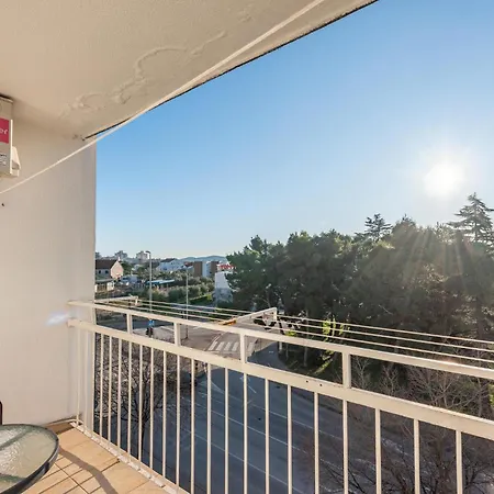 Apartment Stunning In With Wifi Zadar