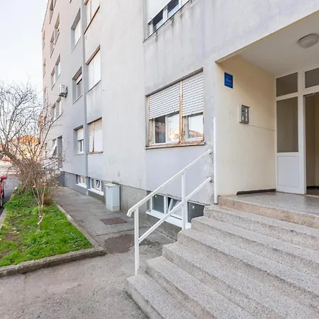 Apartment Stunning In With Wifi Zadar